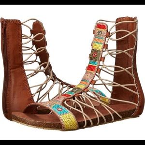 💕Auth💕 Pre-owned MIA “ Bollywood Leggage” Gladiator sandal Size 8